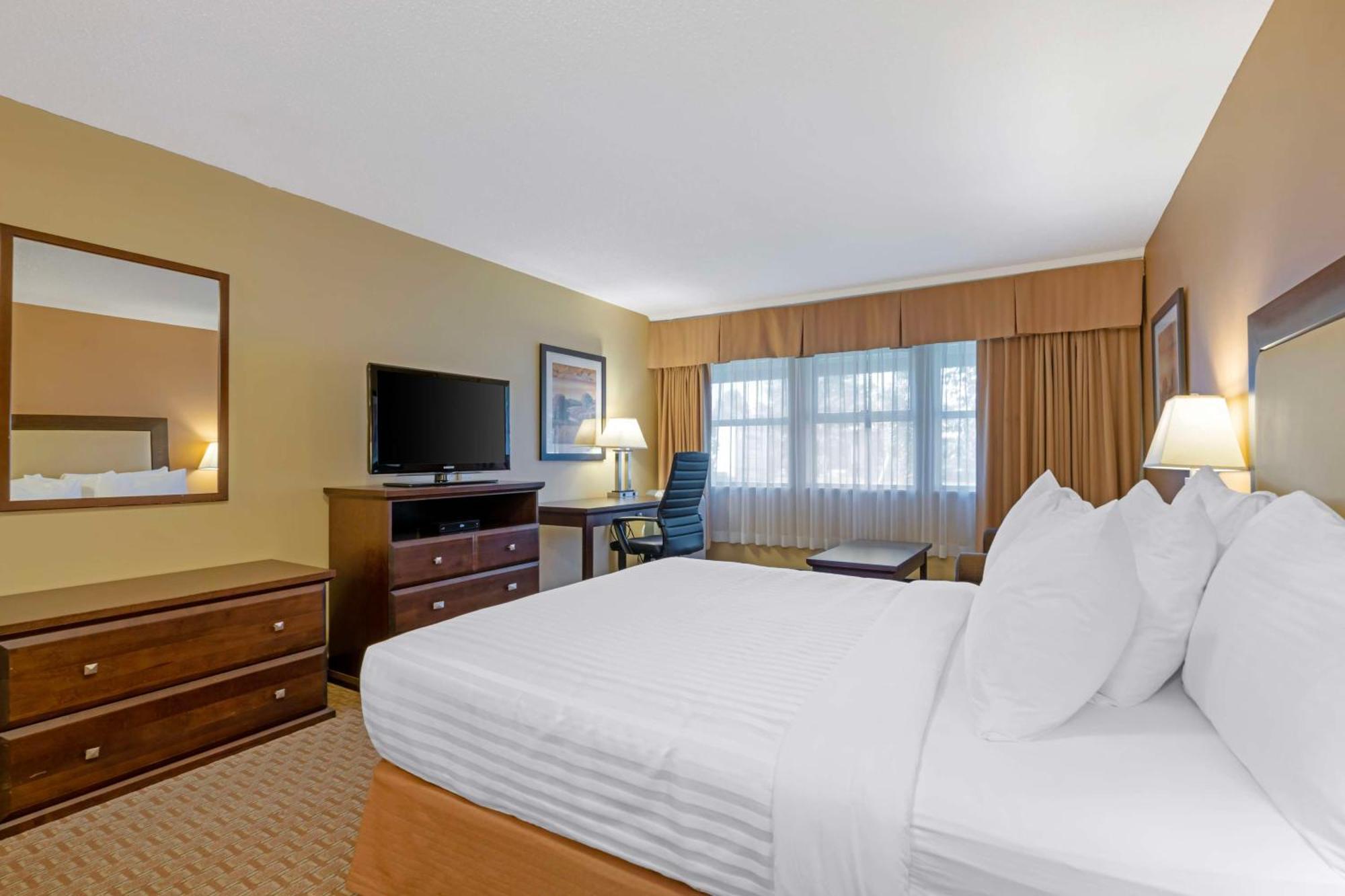 Best Western Plus Emerald Isle Hotel Sidney Exterior foto